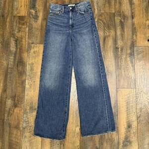Levi’s Ribcage Wide Leg Jeans Women’s 28x34 High Rise Medium Wash Blue